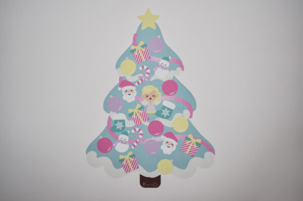 Besos_&_Co_Interactive_Christmas_Tree_Wall_Decals_for_Play